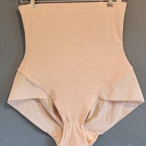 NWOT Honeylove Super Power Brief Shapewear